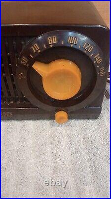 Vintage Stewart Warner 1952 Radio 2C Bakelite Model 9160 Mocha Brown Vacuum Tube