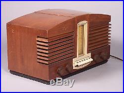 Vintage Stromberg Carlson Radio Model 1110 WORKS! Beautiful Ingraham Cabinet