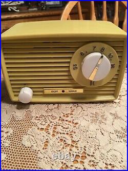 Vintage Sun Mark Yellow Working Tube Radio
