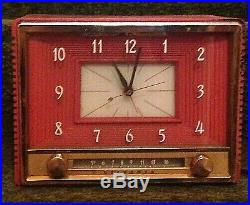 Vintage Sylvania 1950's tube AM clock radio