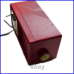 Vintage Sylvania R5485 AM Tube Clock Radio Circa 1955 Vintage Sylvania R5485 AM Tube Clock Radio Circa 1955