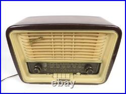 Vintage TELEFUNKEN Gavotte 7 Table Top AM/FM/SB Tube Radio (Works, READ!)