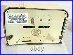Vintage TUBE radio Belmont 636 Series B working plastic