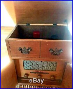 Vintage Table Top Concord Tube Radio/RCA Victor Record Player Combo