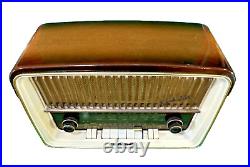 Vintage Telefunken GAVOTTE 8U German Tabletop Radio- Clean, Works