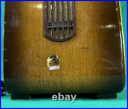 Vintage Telefunken GAVOTTE 8U German Tabletop Radio- Clean, Works