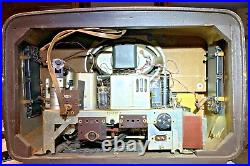 Vintage Telefunken GAVOTTE 8U German Tabletop Radio- Clean, Works