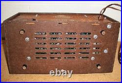 Vintage Telefunken Jubilate model 105 Shortwave, AM/FM Table Radio made in Italy