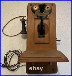 Vintage The Country Belle by Guild Wooden Wall Phone & Tube Radio