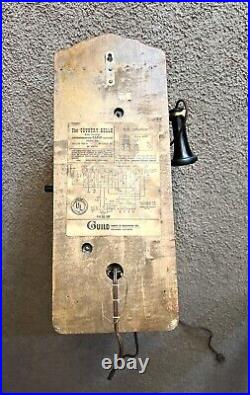 Vintage The Country Belle by Guild Wooden Wall Phone and Tube Radio #556 Works