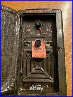 Vintage Tom Thumb Automatic Radio Mfg. Co. Portable Tube Radio Works