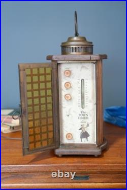 Vintage Town Crier Am/fm Tube Radio American Walnut Slag Glass MID Century