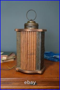 Vintage Town Crier Am/fm Tube Radio American Walnut Slag Glass MID Century