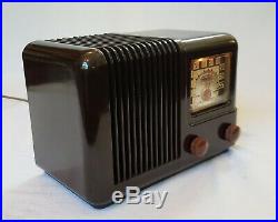 Vintage TravLer AM Tube Radio 5002 (1943) COMPLETELY RESTORED