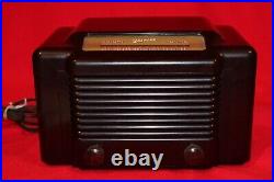 Vintage Traveler 5105 Tube Bakelite Radio Looks And Sounds Great