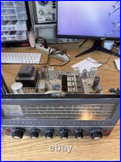 Vintage Trio JR-200 Communication Receiver Radio Tube Audio Powers On Needs Work