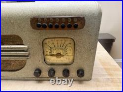 Vintage Tube AM Push Button Radio -unique Finish (RCA Westinghouse Hazeltine)