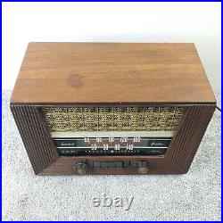 Vintage Tube Radio General Electric Model 321 AM GE Wood Tabletop Pushbutton