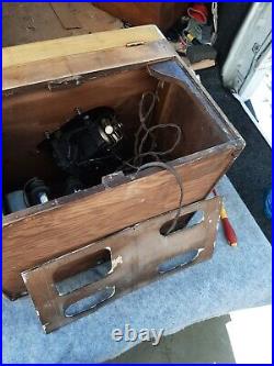Vintage Tube Radio Record Player R189 Look Parts Or Repair No Warranty
