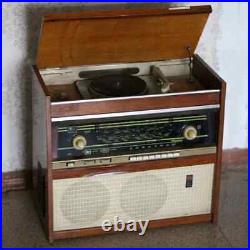 Vintage Tube Receiver Regonda. USSR
