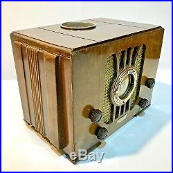 Vintage Valve / Tube Radio Belmont, USA, Beautiful Little 1930s Model, Clean