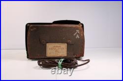 Vintage Very Nice Motorola Old Marbled Bakelite Automotive Theme Antique Radio