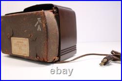 Vintage Very Nice Motorola Old Marbled Bakelite Automotive Theme Antique Radio