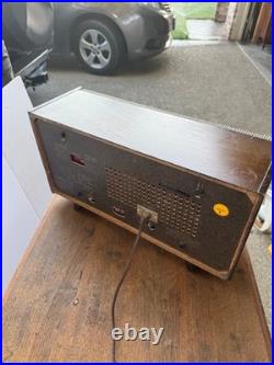 Vintage Vista 500 AM FM Tube Radio Mid Century MCM Wood Cabinet Atomic 1960s