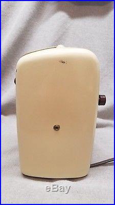 Vintage WESTINGHOUSE Little Jewel Refrigerator Tube RADIO Model H-126 Retro