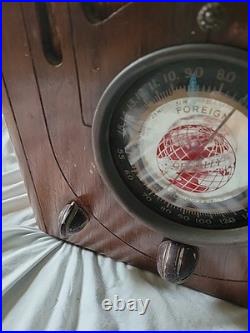 Vintage WWII Wood Crosley Fiver Vintage Tube Radio UNTESTED