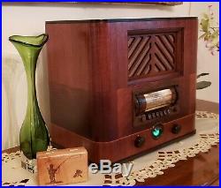Vintage Ward's Airline AM/SW Radio 93BR-715A (1939) COMPLETELY RESTORED