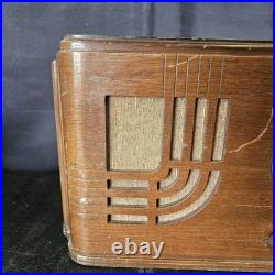Vintage Wards Airline Farm Set Tube Radio Model 62-305