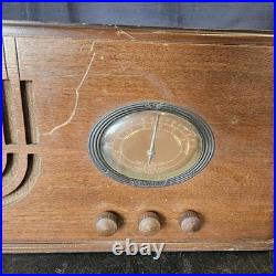 Vintage Wards Airline Farm Set Tube Radio Model 62-305