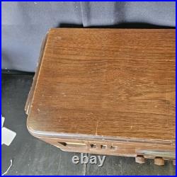 Vintage Wards Airline Farm Set Tube Radio Model 62-305