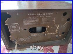 Vintage Wards Airline Tube Radio powers on and got a few stations