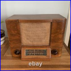 Vintage Westinghouse 675 Tube Radio