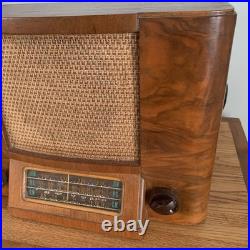 Vintage Westinghouse 675 Tube Radio