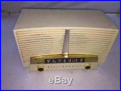 Vintage Westinghouse Cream Bakelite Radio Made in USA Works Model H435T5