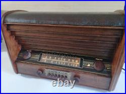 Vintage Westinghouse H104 Tube Radio