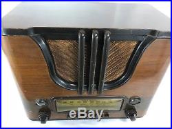 Vintage Westinghouse Radio Model WR-264 Wood Cabinet 1938- 3 Bands Tuning Eye