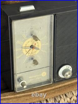 Vintage Westinghouse Space Maker Clock Radio H218L6 Mid Century Tube Alarm Radio