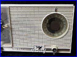 Vintage White Zenith Model L727 Clock Radio 35 Watts Working Condition
