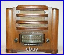 Vintage Wood Silvertone MODEL 6362 Antique Radio Beautiful Working