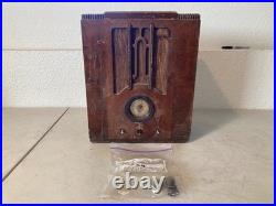 Vintage Wood Tabletop Tube Radio Antique Art Deco Cabinet For Parts/Repair