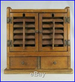 Vintage Wood radio THE SPICE CHEST 484 TUBE antique cabinet RECEIVER shutter