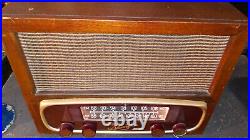 Vintage Wooden Sparton Radio-Works