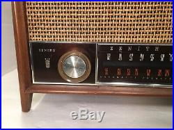 Vintage Working 1950's Zenith K731 AM/FM Tube Radio Good Working Condition