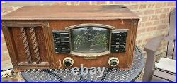 Vintage ZENITH 7-S-624 STD. Broadcast and Short Wave Radio Wooden USA