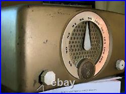 Vintage ZENITH FM ARMSTRONG Gold TUBE radio model rare Not Tested. Missing Chord