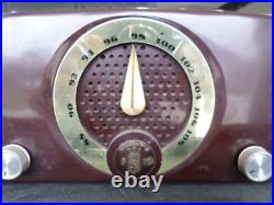 Vintage ZENITH Model 7H918 FM radio Bakelite Original Works PERFECT NICE